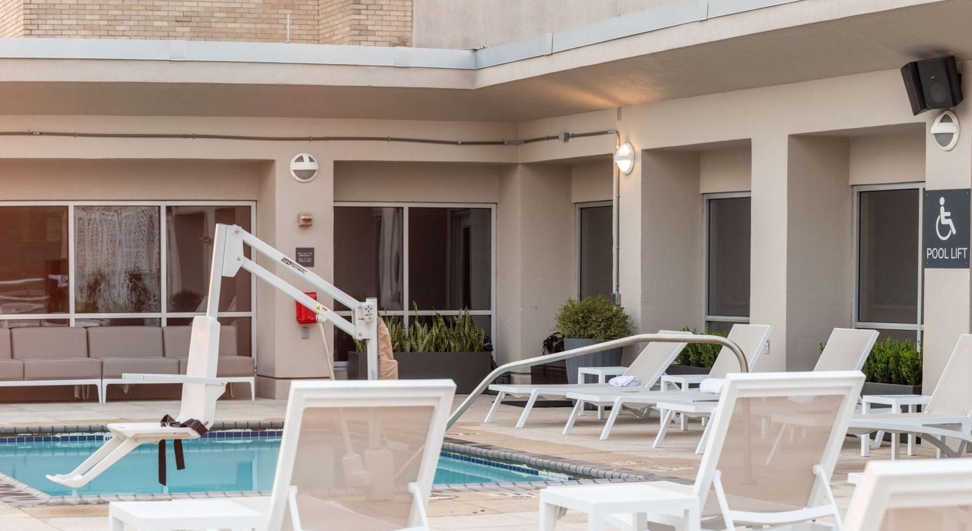 Hilton Garden Inn New Orleans French Quarter/Cbd Exterior foto